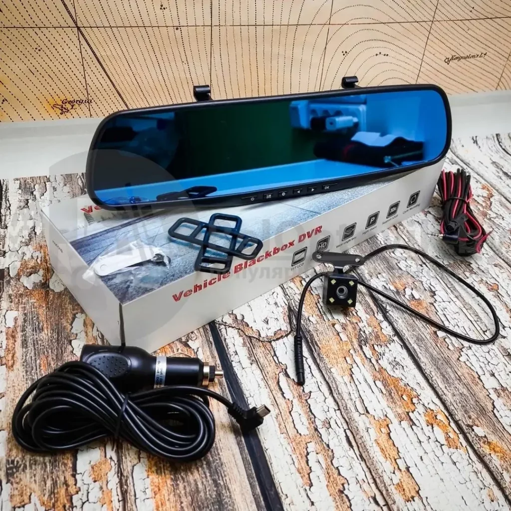 CarView SmartMirror on table